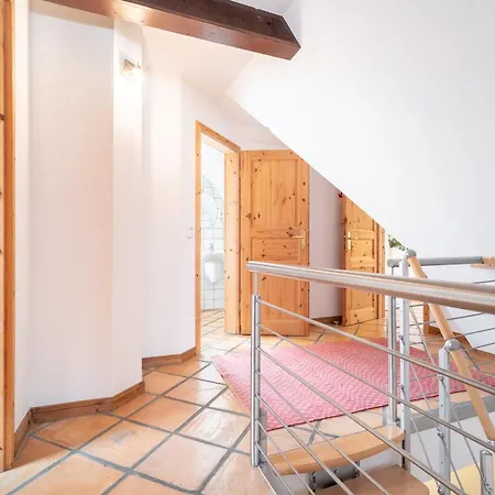 Urlaubshus בית נופש בורן