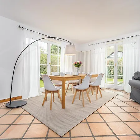 Urlaubshus * בורן